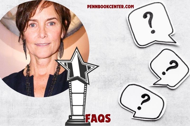 FAQs about Carey Lowell