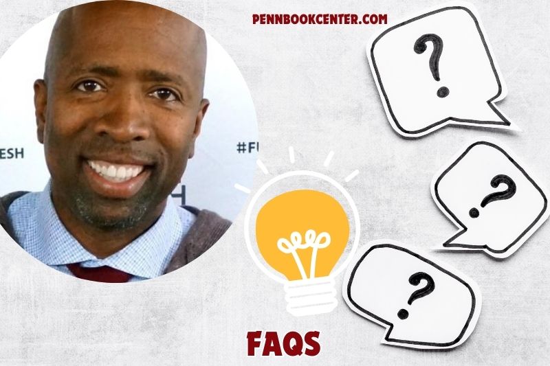 FAQs about Kenny Smith