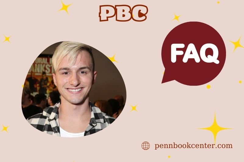 FAQs about Lucas Cruikshank