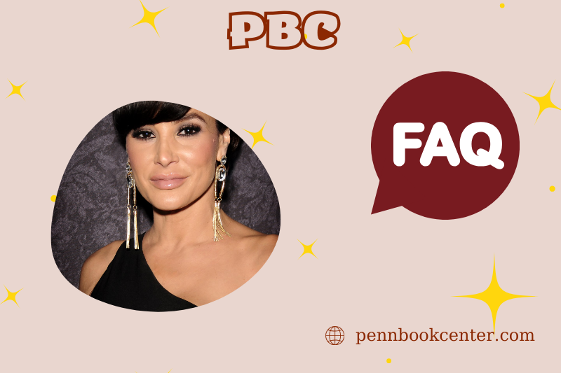 FAQs about Lisa Ann