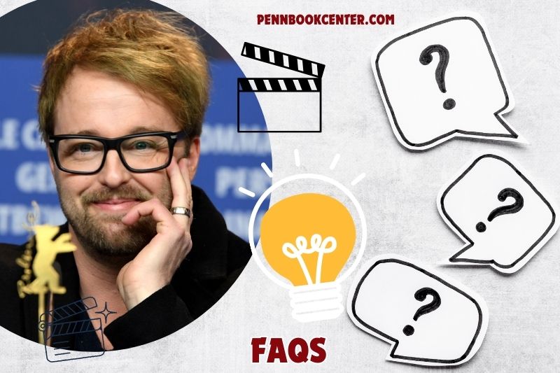 FAQs about Joshua Leonard