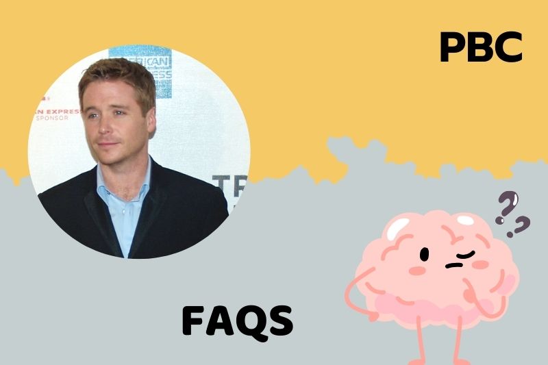 FAQs about Kevin Connolly