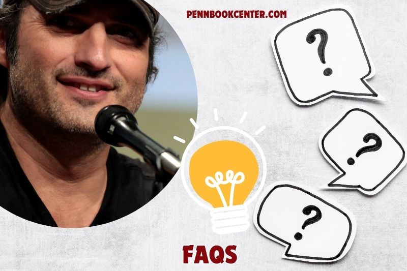 FAQs about Robert Rodriguez