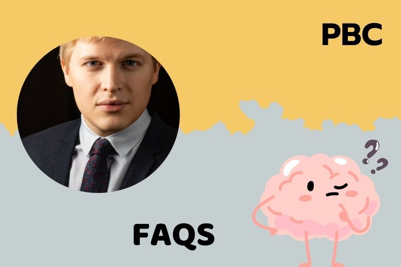 FAQs about Ronan Farrow