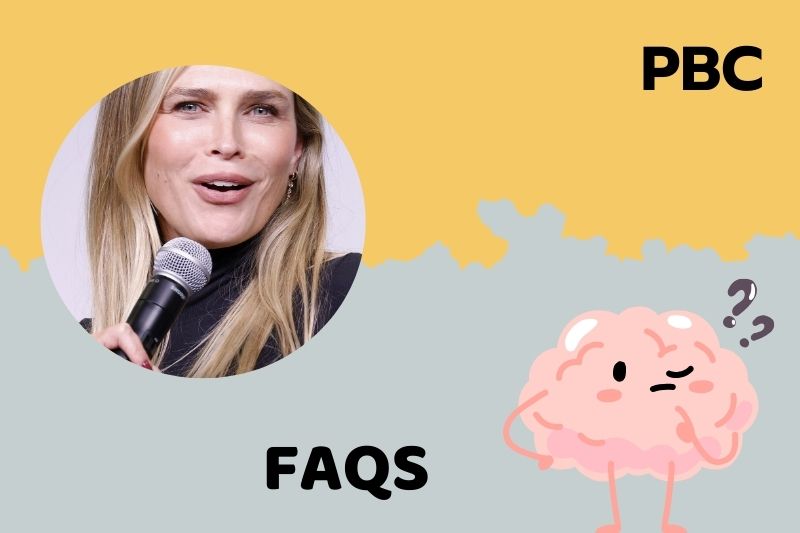 FAQs about Sara Foster