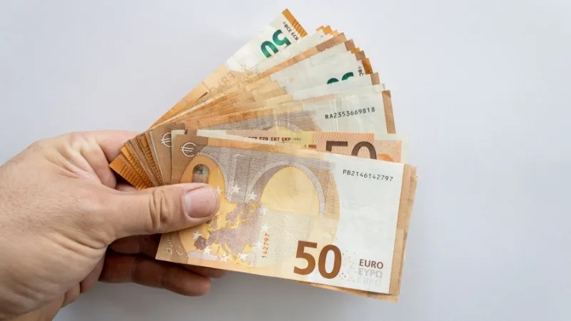 Tỷ giá chuyển đổi hiện tại giữa Euro và tiền Việt 