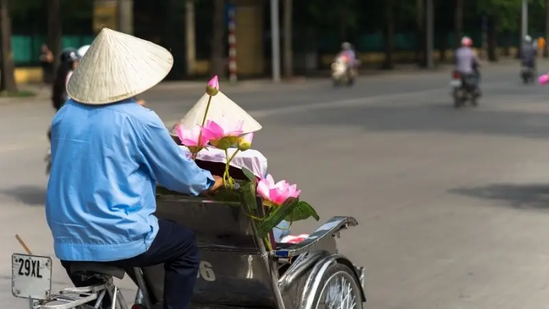 Những bài thơ hay nhất về Hà Nội, 36 phố phường 